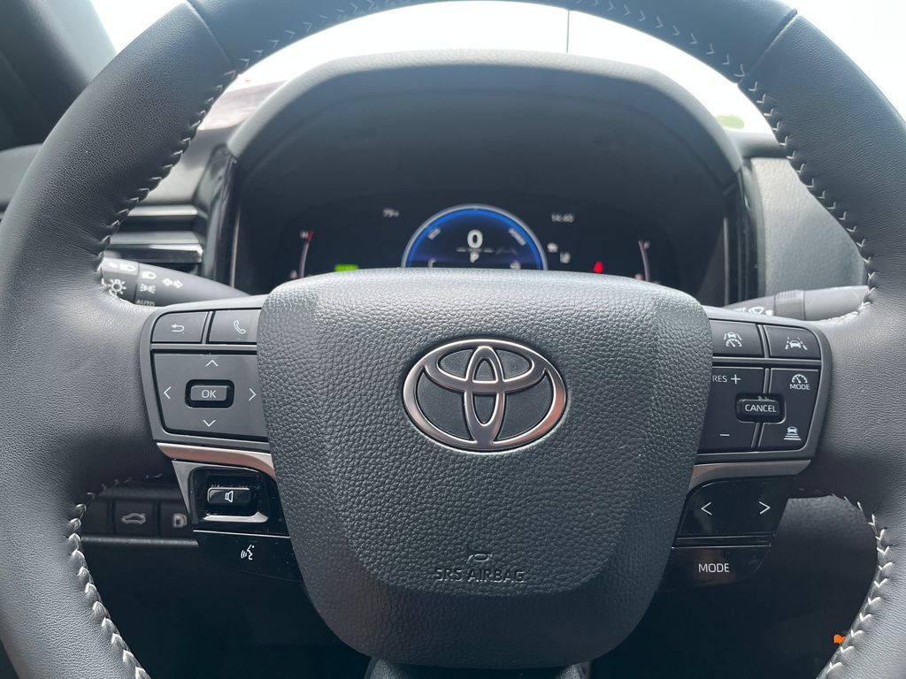 Used 2026 Toyota Camry SE FWD image 45