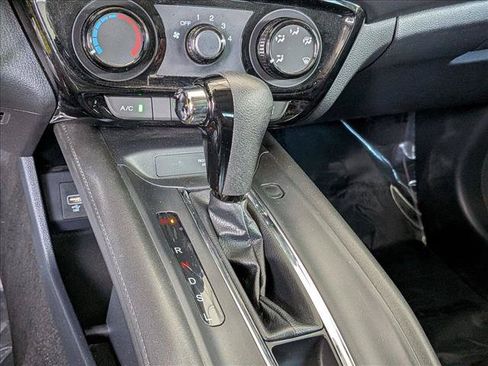 Used 2021 Honda HR-V LX image 14