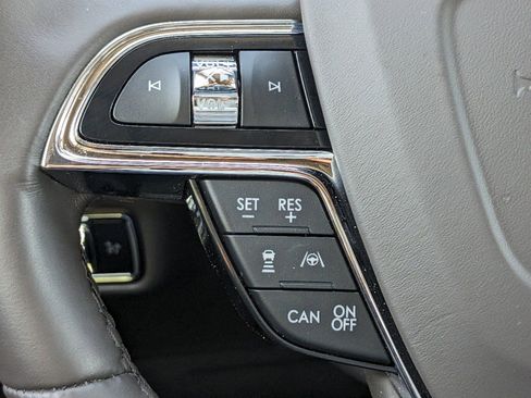 Certified 2023 Lincoln Nautilus Reserve w/ Equipment Group 201A image 29