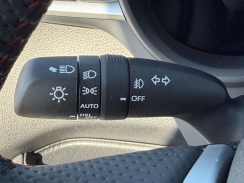 Used 2025 Toyota Sienna XSE w/ XSE Plus Package image 19