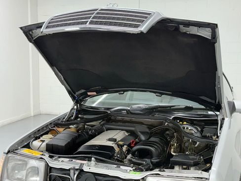 Used 1995 Mercedes-Benz E 320 Coupe image 39