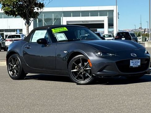 Used 2016 MAZDA MX-5 Miata Club RWD image 3