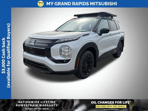 New 2026 Mitsubishi Outlander Trail Edition image 1