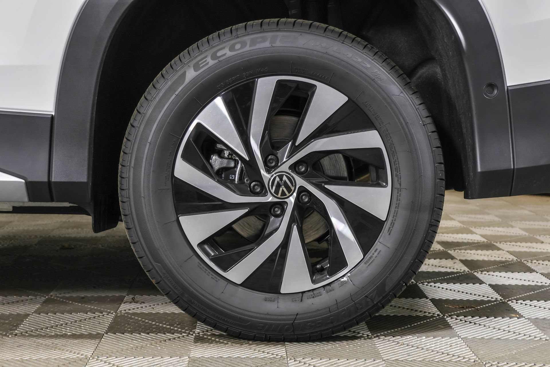Used 2026 Volkswagen Tiguan S AWD/4WD image 18