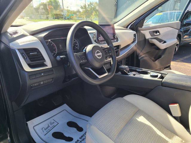 Used 2023 Nissan Rogue SV AWD/4WD image 12