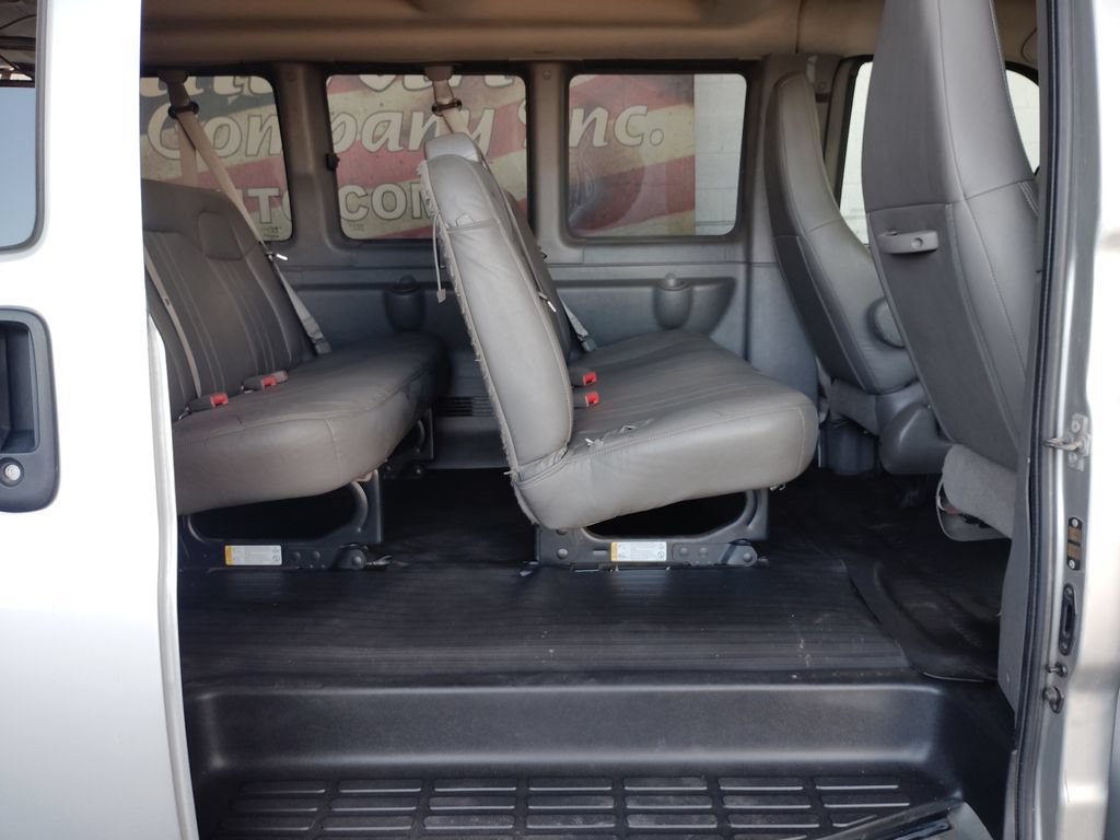 Used 2017 Chevrolet Express 2500 LS RWD image 15