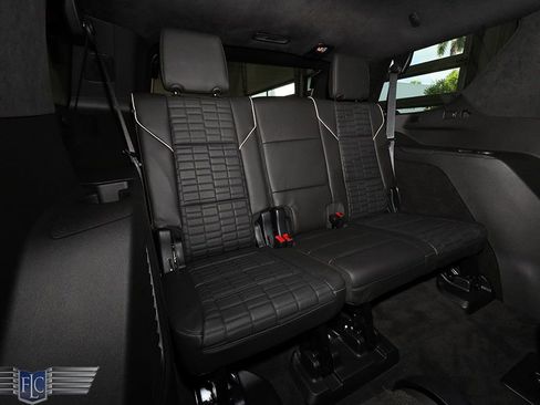 Used 2025 Cadillac Escalade Sport Platinum w/ LPO, ONYX Package image 24