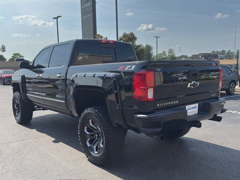 Used 2018 Chevrolet Silverado 1500 LTZ Z71 w/ LTZ Plus Package AWD/4WD image 7