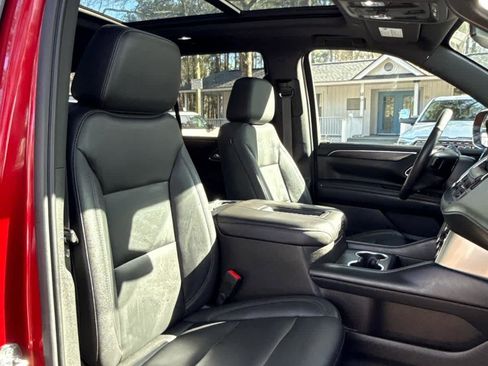 Used 2021 Chevrolet Tahoe LT w/ LT Signature Package image 18