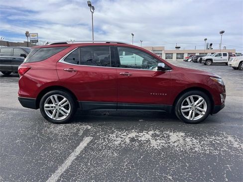 Used 2019 Chevrolet Equinox Premier image 2