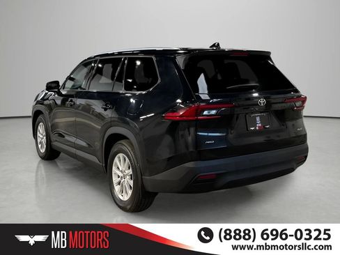 Used 2025 Toyota Grand Highlander AWD image 5