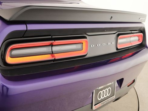 Used 2016 Dodge Challenger SRT Hellcat RWD image 28