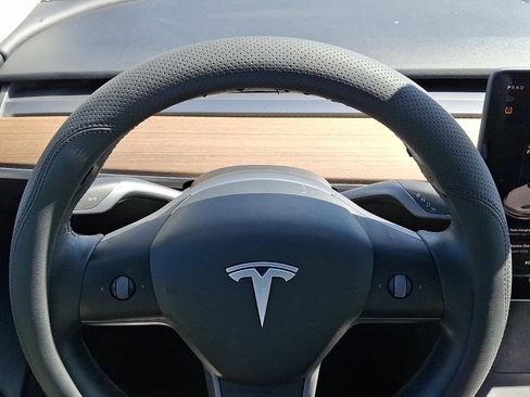 Used 2021 Tesla Model 3 Standard Range Plus RWD image 20