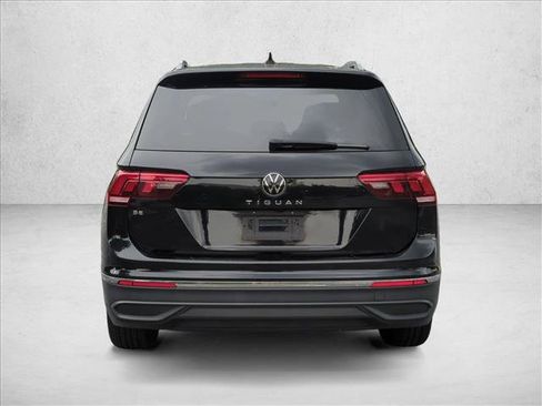 Used 2024 Volkswagen Tiguan SE FWD image 7