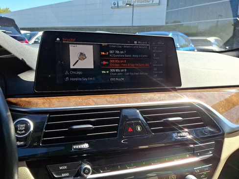 Used 2020 BMW 530i xDrive w/ Convenience Package AWD/4WD image 19