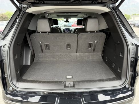 Used 2021 Chevrolet Traverse Premier w/ Redline Edition image 17