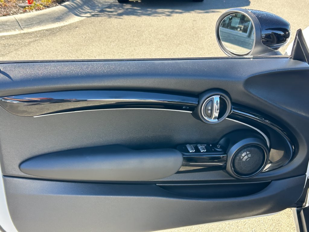 Used 2024 MINI Cooper S w/ Seaside Edition FWD image 11