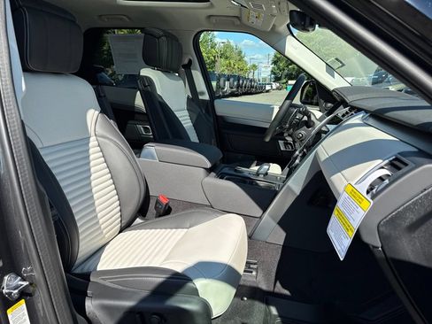 New 2026 Land Rover Discovery Dynamic SE AWD/4WD image 21