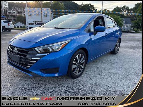 Used 2023 Nissan Versa SV FWD image 1