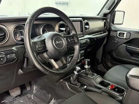 Used 2018 Jeep Wrangler Sport AWD/4WD image 12