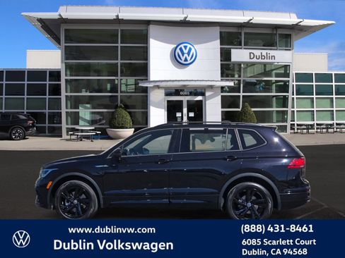 Certified 2023 Volkswagen Tiguan SE R-Line FWD image 7