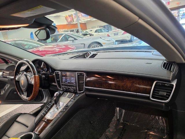 Used 2015 Porsche Panamera w/ Premium Package Plus RWD image 9