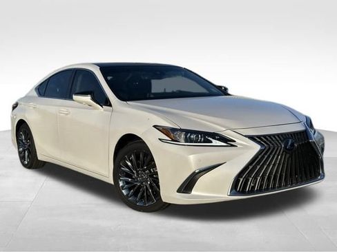 Used 2024 Lexus ES 350 Luxury w/ Accessory Package (Z1) image 1