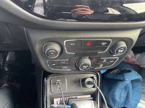 Used 2020 Jeep Compass Latitude image 17