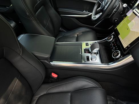 Used 2021 Jaguar XF R-Dynamic SE image 25