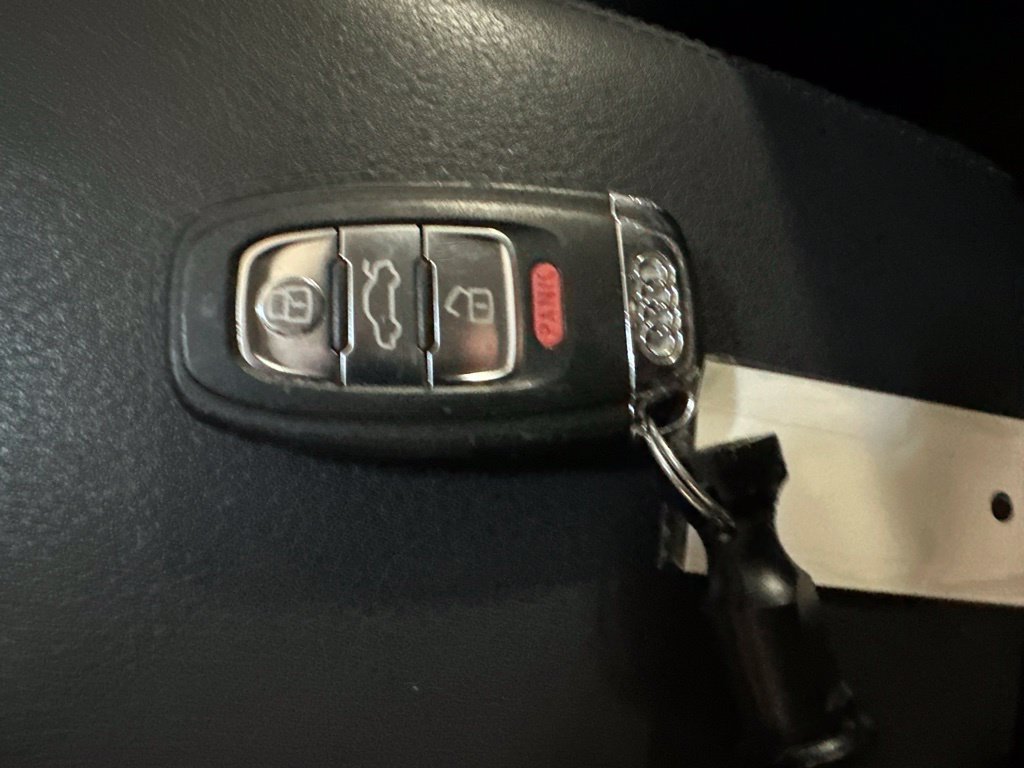 Used 2010 Audi A4 2.0T Premium FWD image 17
