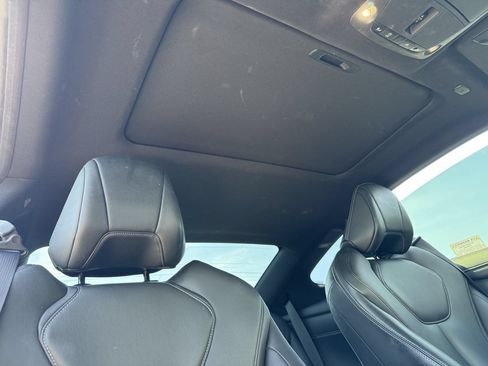 Used 2020 INFINITI Q60 3.0t Luxe RWD image 11