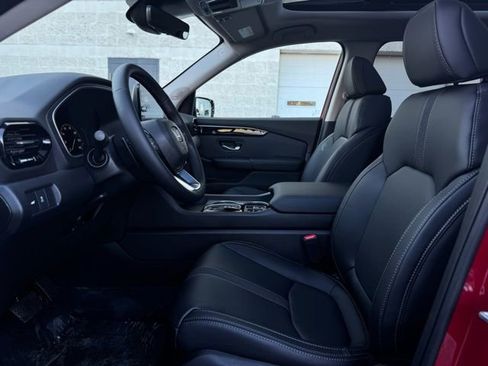 New 2025 Honda Pilot Touring image 17
