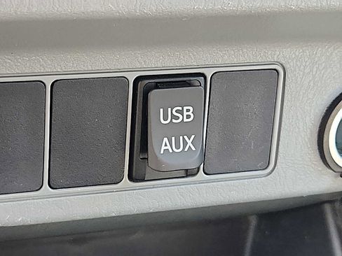 Used 2014 Toyota Tacoma 2WD Regular Cab image 21