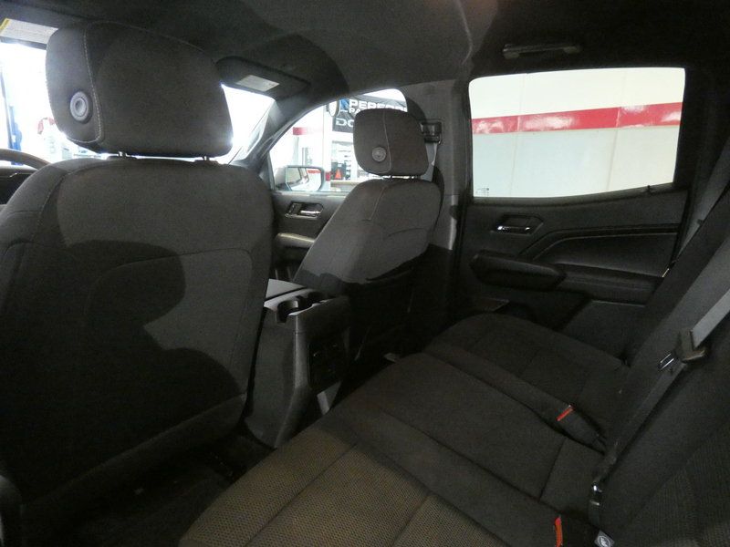 Used 2024 Chevrolet Colorado LT w/ LT Convenience Package II AWD/4WD image 31
