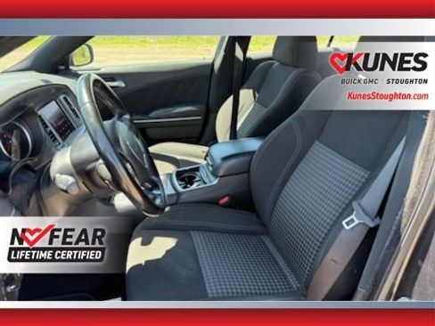 Used 2023 Dodge Charger SXT RWD image 17