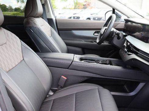 Used 2025 Nissan Murano Platinum w/ Cargo Package AWD/4WD image 15