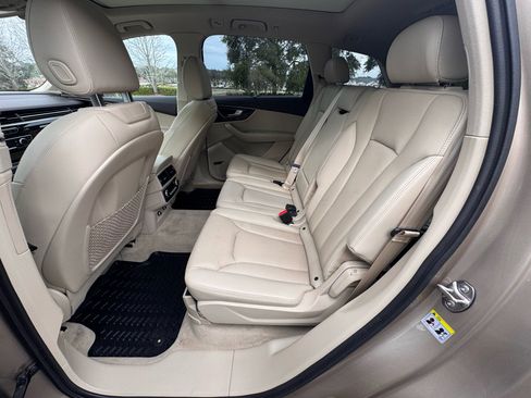 Used 2018 Audi Q7 3.0T Prestige image 19