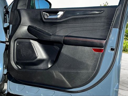 Used 2025 Ford Escape ST-Line Elite image 24