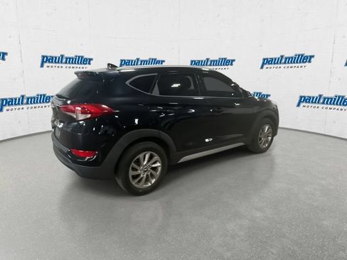 Used 2017 Hyundai Tucson SE Plus FWD image 11
