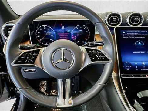 Used 2026 Mercedes-Benz GLC 300 4MATIC image 11