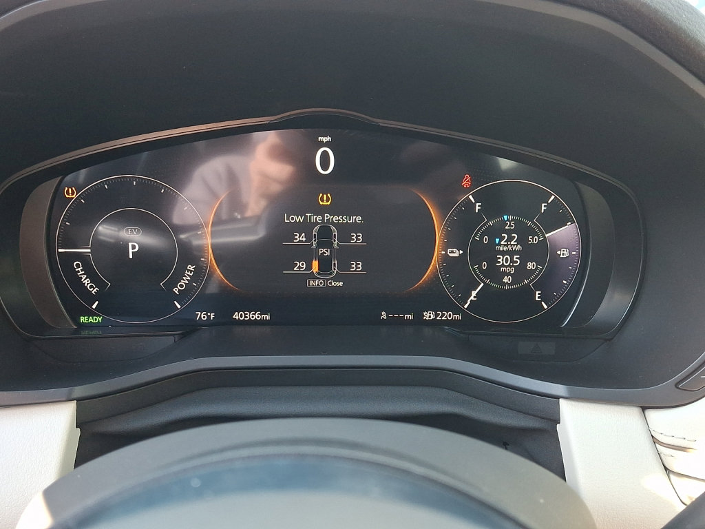 Used 2024 MAZDA CX-90 Plug-In Hybrid w/ Premium Plus AWD/4WD image 26