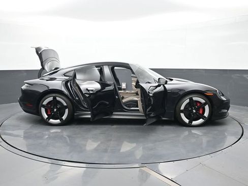 Used 2025 Porsche Taycan 4S image 35