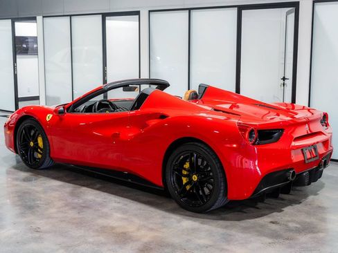 Used 2018 Ferrari 488 Spider RWD image 24