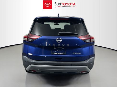 Used 2023 Nissan Rogue SV AWD/4WD image 5