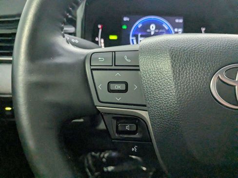 Used 2025 Toyota Camry LE w/ Convenience Package FWD image 15