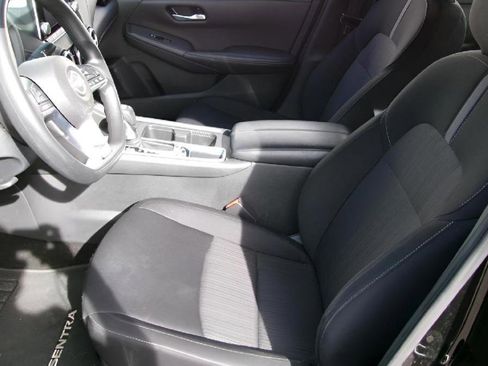 Used 2024 Nissan Sentra SV FWD image 13