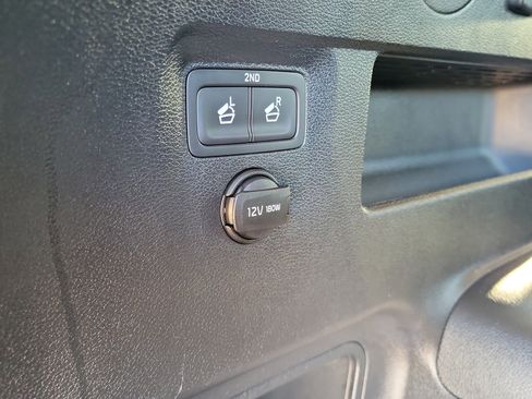 Used 2024 Kia Telluride S image 9