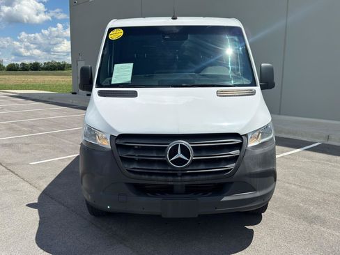 Used 2022 Mercedes-Benz Sprinter 1500 image 9