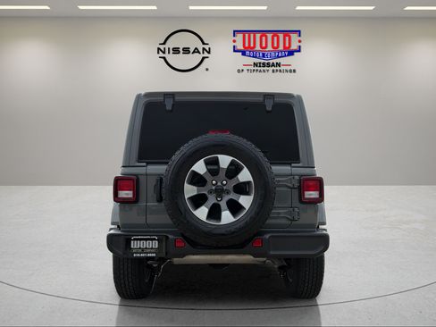 Used 2021 Jeep Wrangler Unlimited Sahara w/ Cold Weather Group AWD/4WD image 3