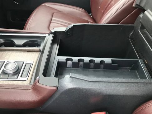 Used 2024 Ford Expedition Limited AWD/4WD image 14